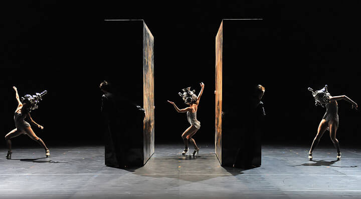 Subodh Gupta Suivront mille ans de calme Ballet Preljocaj, Théâtre de Bolchoï, Moscou, Russie