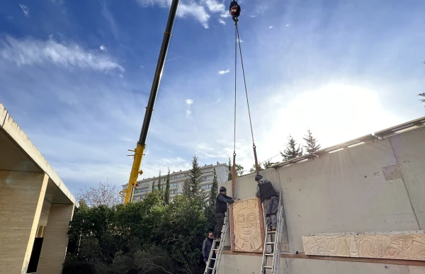 Bas-relief décoratif sculpté 1960, Jean-Charles Lallement