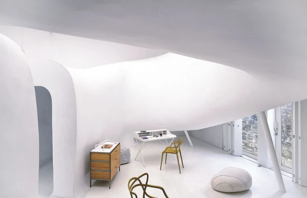 Agence R&Sie(n), Snake