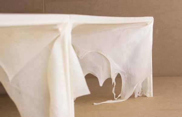 Mobilier cuir translucide, Studio Anne Holtrop